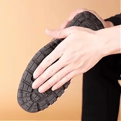 🔥Dnes zľava 50 % – nenechajte si to ujsť! ⏰Ergonomicky navrhnutá ortopedická obuv – ručne šitá koža, konštrukcia na podporu klenby 👞 ľahko zmierňuje bolesť chodidiel.